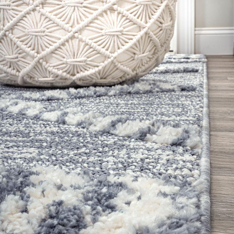 4' x 6' Sofie Moroccan Trellis High-Low Area Rug, Gray/Cream - JONATHAN Y