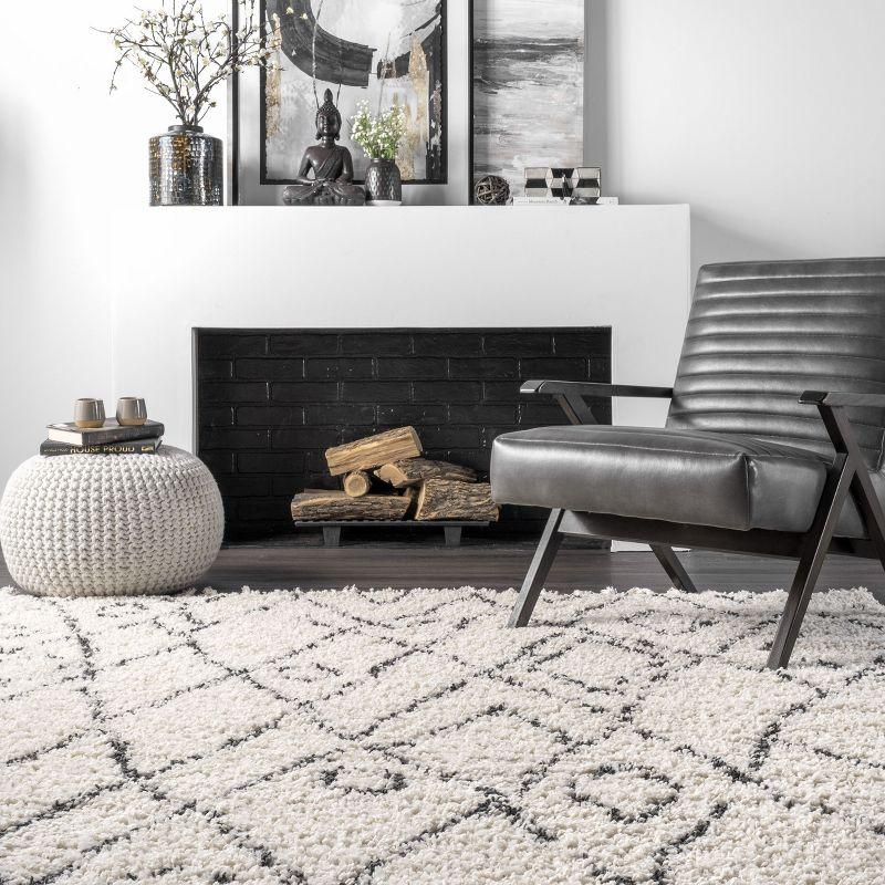 Nuloom Nieves Moroccan 5 Square Indoor Area Rug for Living Room Bedroom Dining Room, Off White/Dark Grey