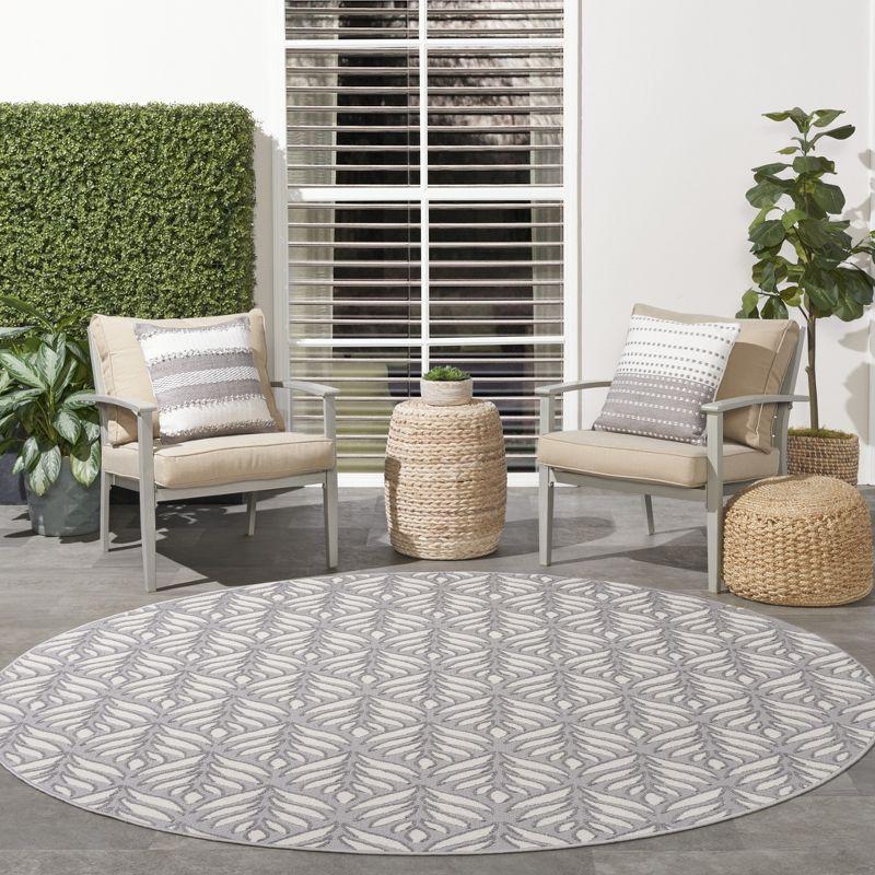 Aloha 8' Round Gray Synthetic Tropical Palm Outdoor Rug