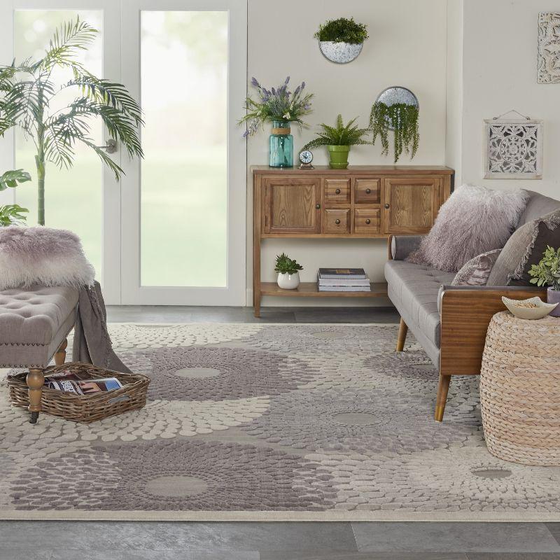 XXL Gray Synthetic Stain-Resistant Traditional Rug