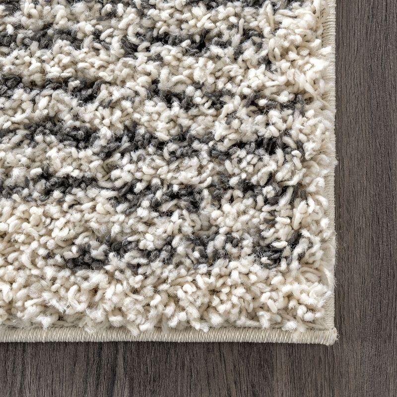 Nuloom Scarlette Diamond 2x6 Runner Shag Indoor Area Rug for Living Room Bedroom Dining Room Nursery Entryway Hallway, Off White/Charcoal