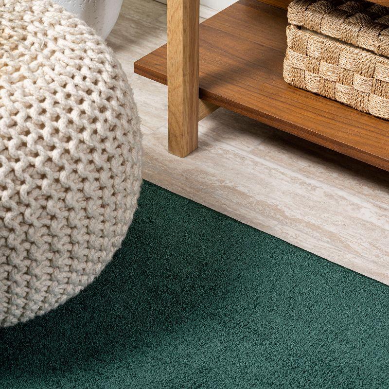 JONATHAN Y Haze Solid Low-Pile Indoor Area Rug