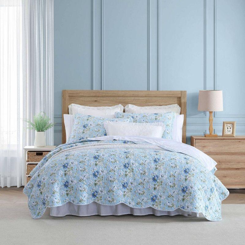 King Blue Cotton Reversible Floral Quilt Set