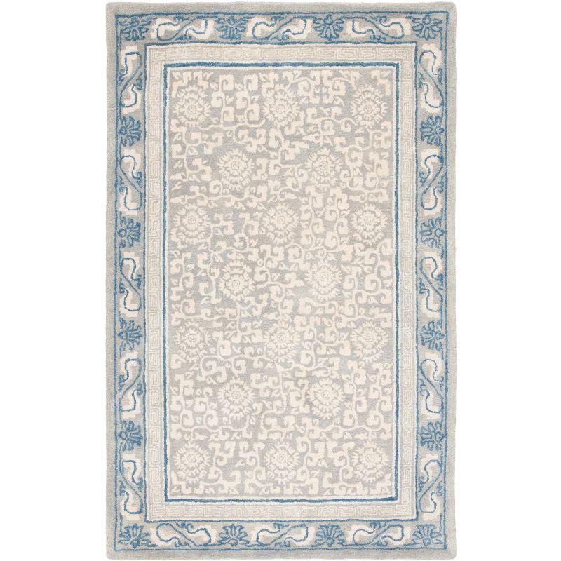 Gray and Ivory Handmade Wool 4' x 6' Area Rug