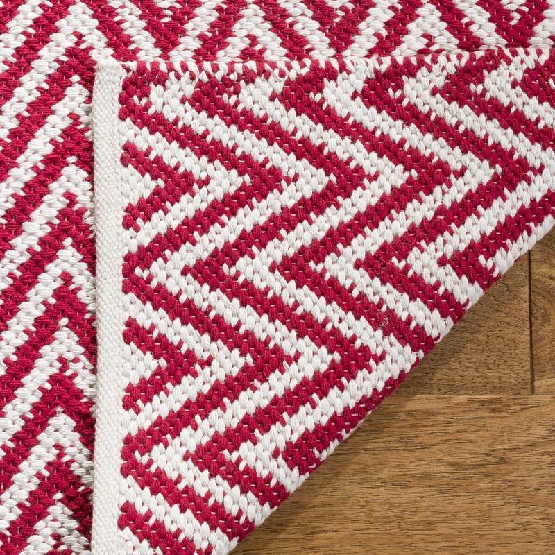 Coastal Charm Red/Ivory Handwoven Cotton 5'x7' Area Rug