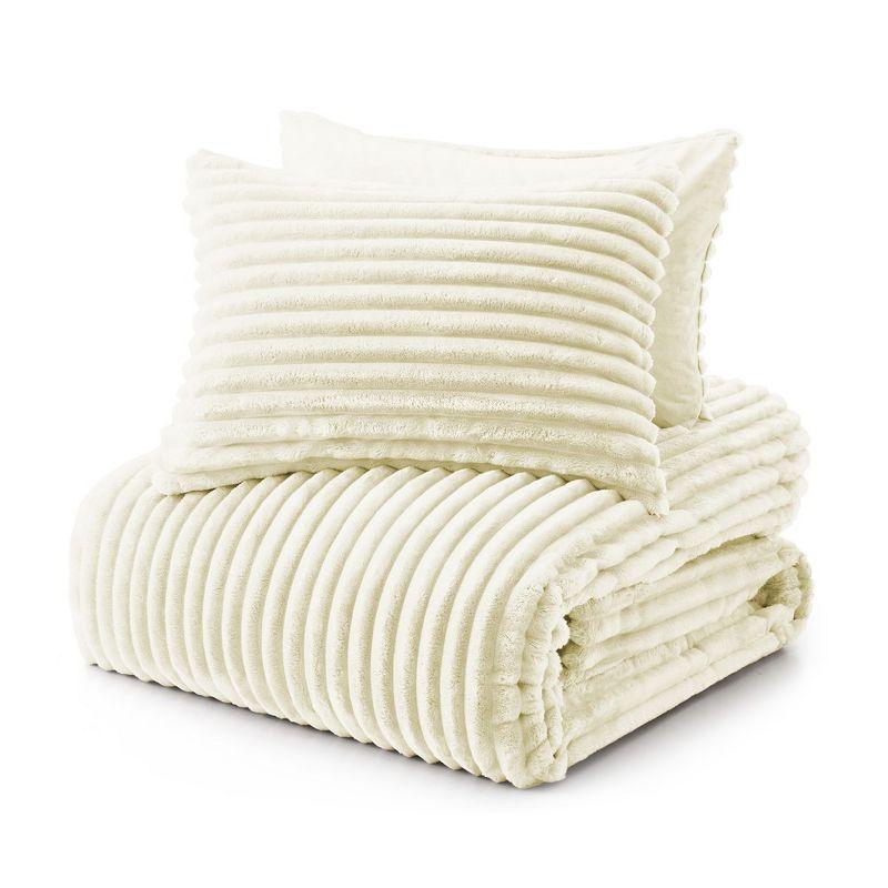 Peace Nest Flannel Fleece Plush Fuzzy Comforter Set Fluffy Bedding Set with 2 Pillowcases, Cream, Queen