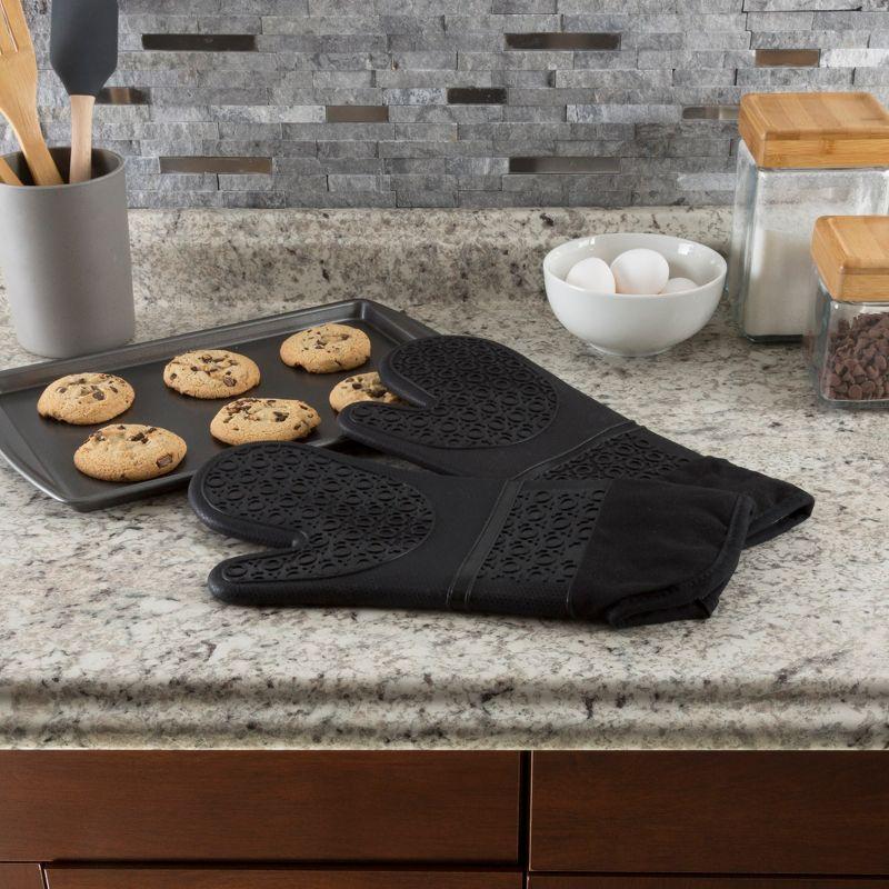 Extra Long Black Silicone Oven Mitts with Quilted Lining