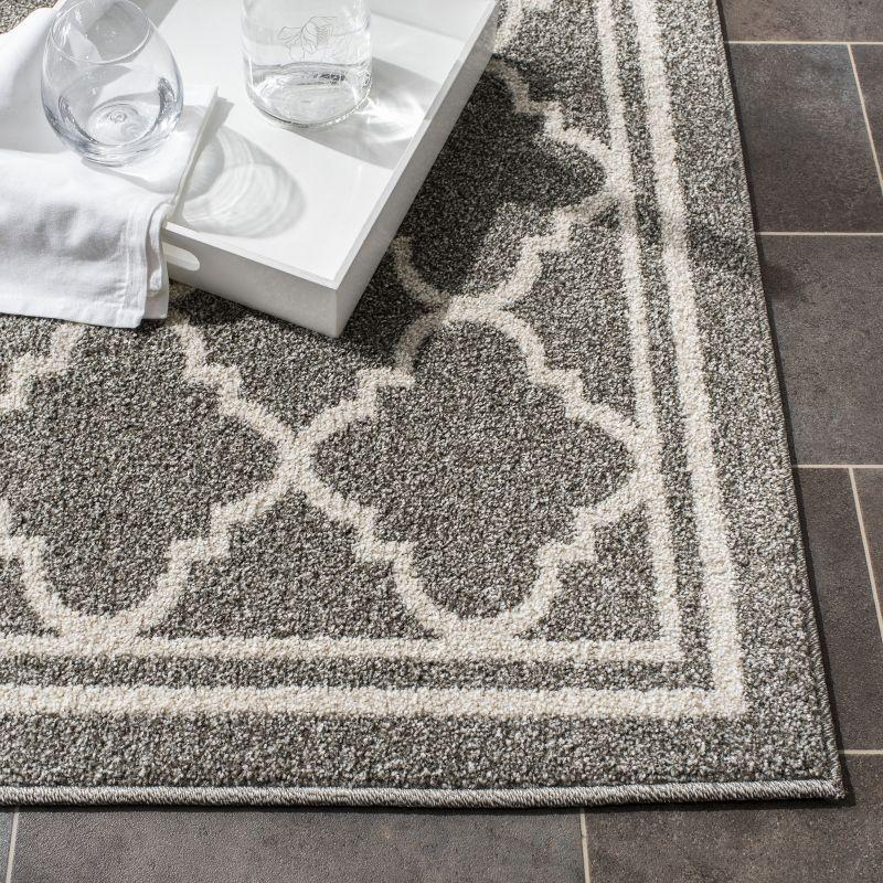 Amherst AMT422 Power Loomed Indoor Area Rug - Dark Grey/Beige - 4'x6' - Safavieh