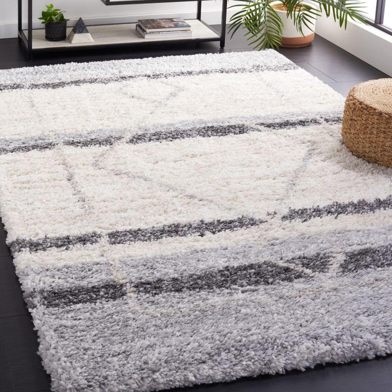 Ivory and Grey Hand-knotted Shag Area Rug 4' x 6'