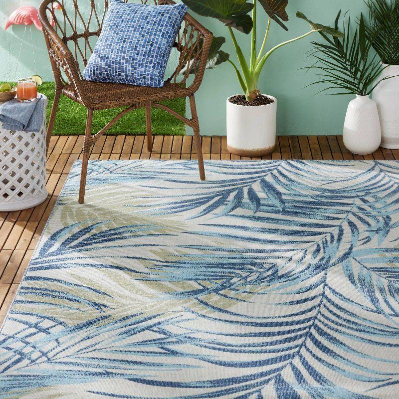 Ivory and Aqua Blue Palm Leaf 5' x 7' Indoor/Outdoor Rug