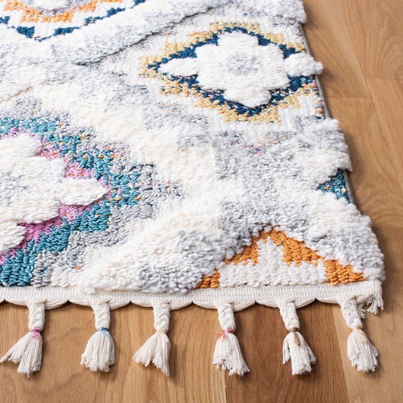 Moroccan Fringe Shag MFG106 Power Loomed Area Rug - Grey/Ivory - 5'3"x7'6" - Safavieh.