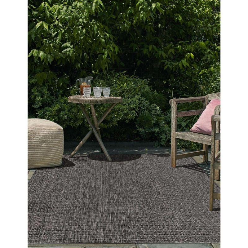 Unique Loom 5' 1 x 8' 0 Rectangle Indoor/Outdoor Solid Black Area Rug