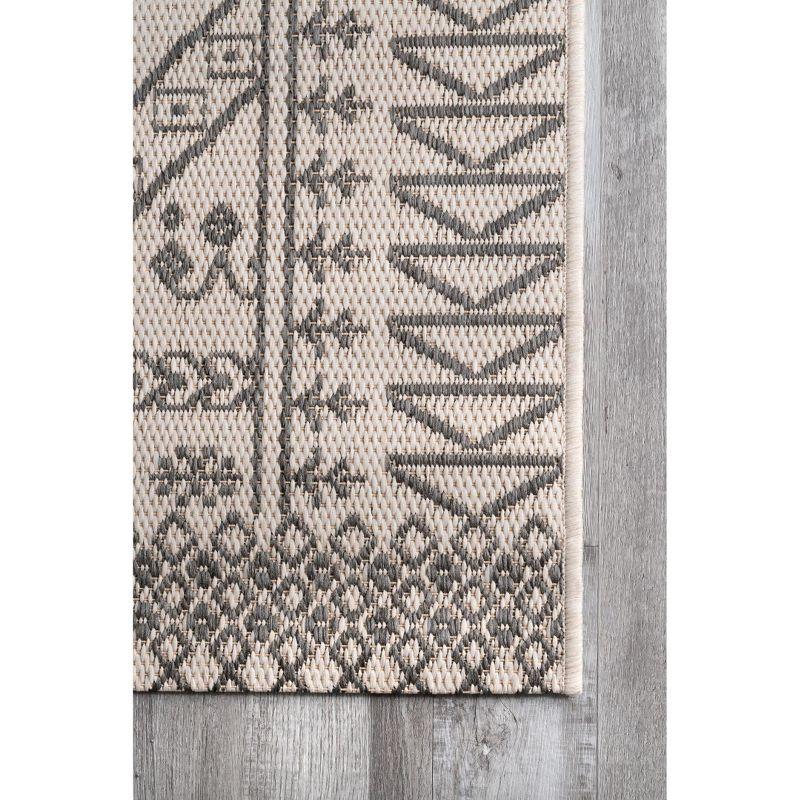 Nuloom Kandace Geometric 6x9 Indoor/Outdoor Area Rug for Living Room Patio Deck Front Porch Kitchen, Ivory/Grey