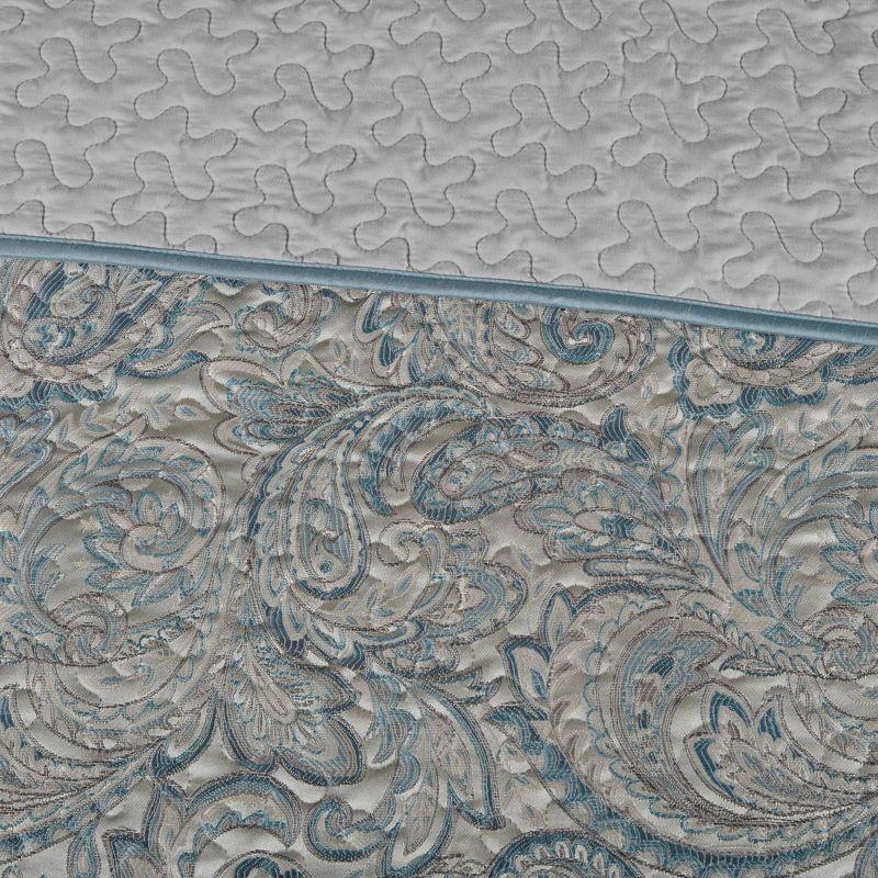 Madison Park Aubrey 5 Piece Jacquard Bedspread Set with Throw Pillows