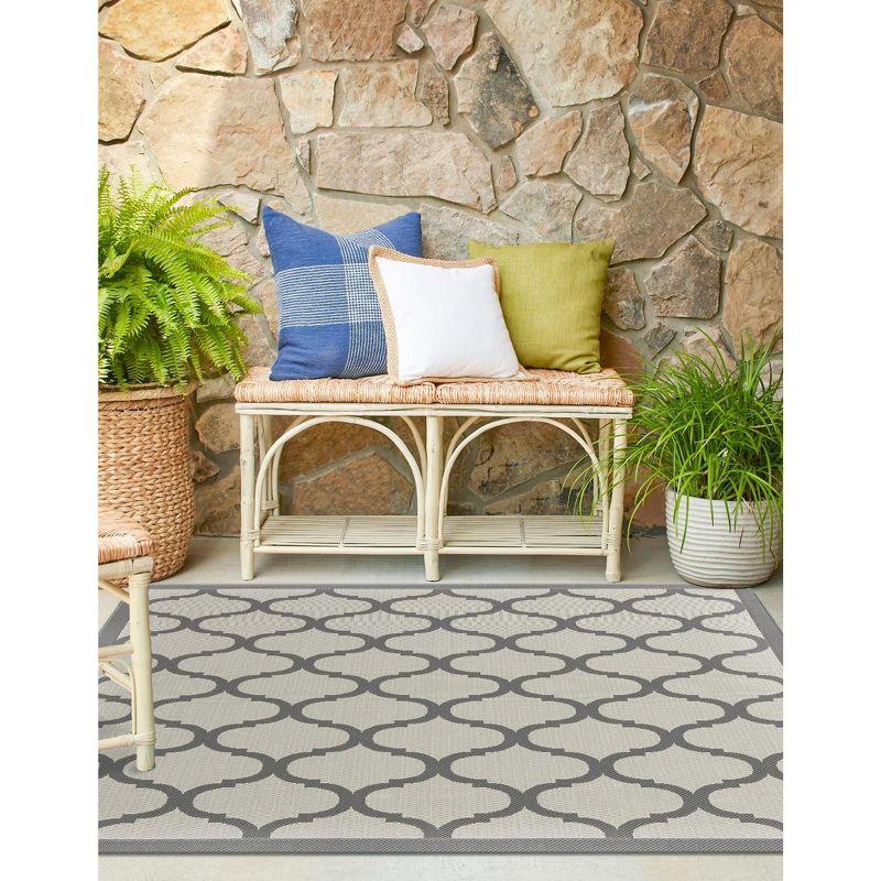 Unique Loom 6' 1 x 6' 1 Square Gray Outdoor Trellis Moroccan Area Rug