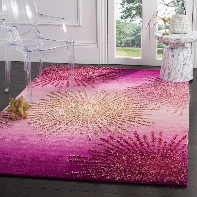 Soho SOH712 Hand Tufted Indoor Area Rug - Pink - 5'x8' - Safavieh.