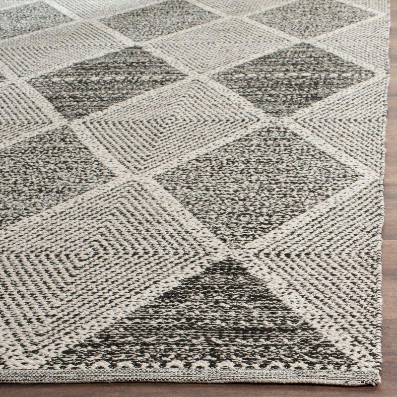Montauk MTK822 Hand Woven Area Rug - Black - 6'x6' - Safavieh.