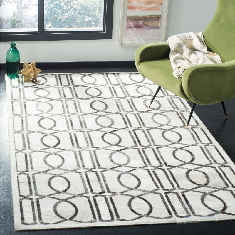 Studio Leather STL662 Hand Woven Area Rug - Ivory/Grey - 4'x6' - Safavieh.