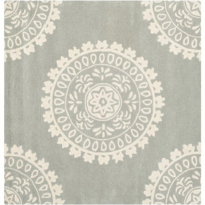 Bella BEL122 Hand Tufted Area Rug - Grey/Ivory - 5'x5' - Safavieh.