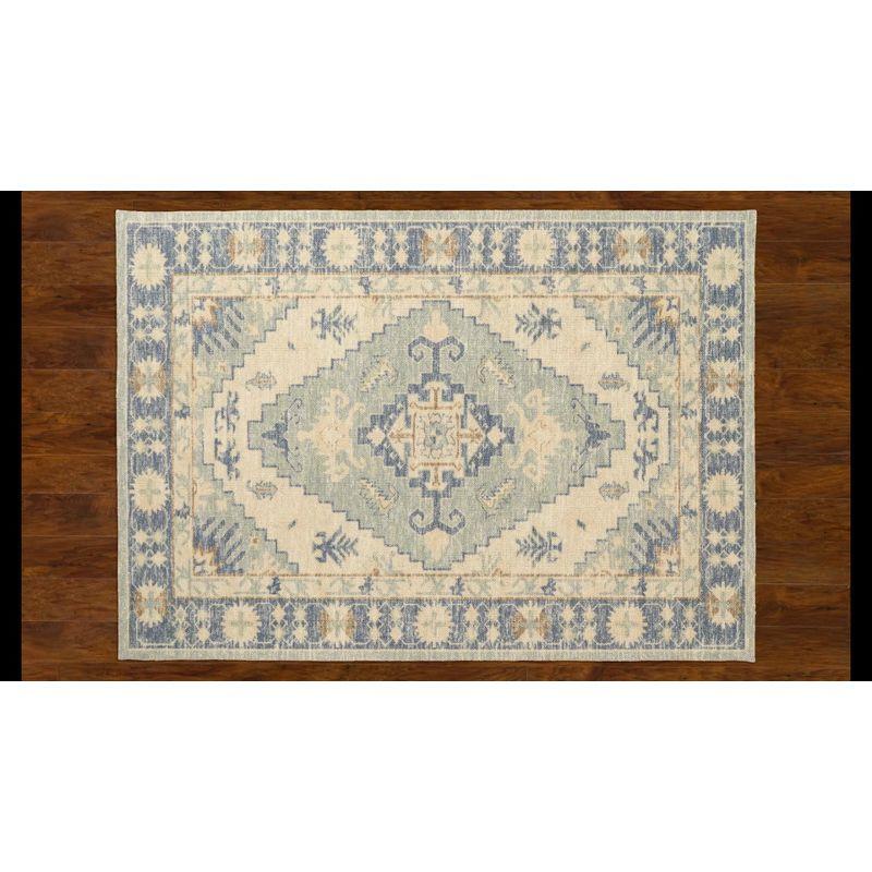 Handmade Blue Medallion Wool and Synthetic Area Rug