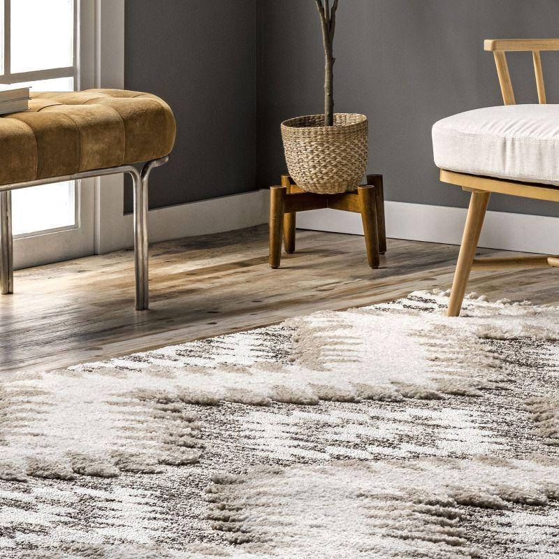 Nuloom Adelade Southwestern 4x6 Shag Indoor Area Rug for Living Room Bedroom Dining Room Nursery Kitchen, Beige/Ivory