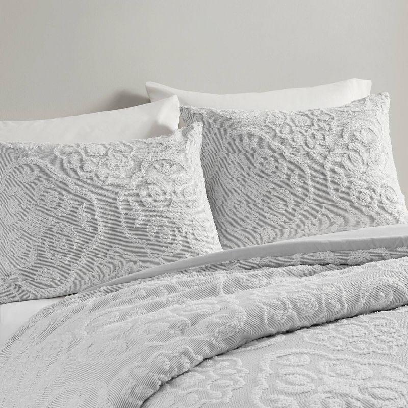 Gray and White Tufted Medallion Full/Queen Duvet Cover Set