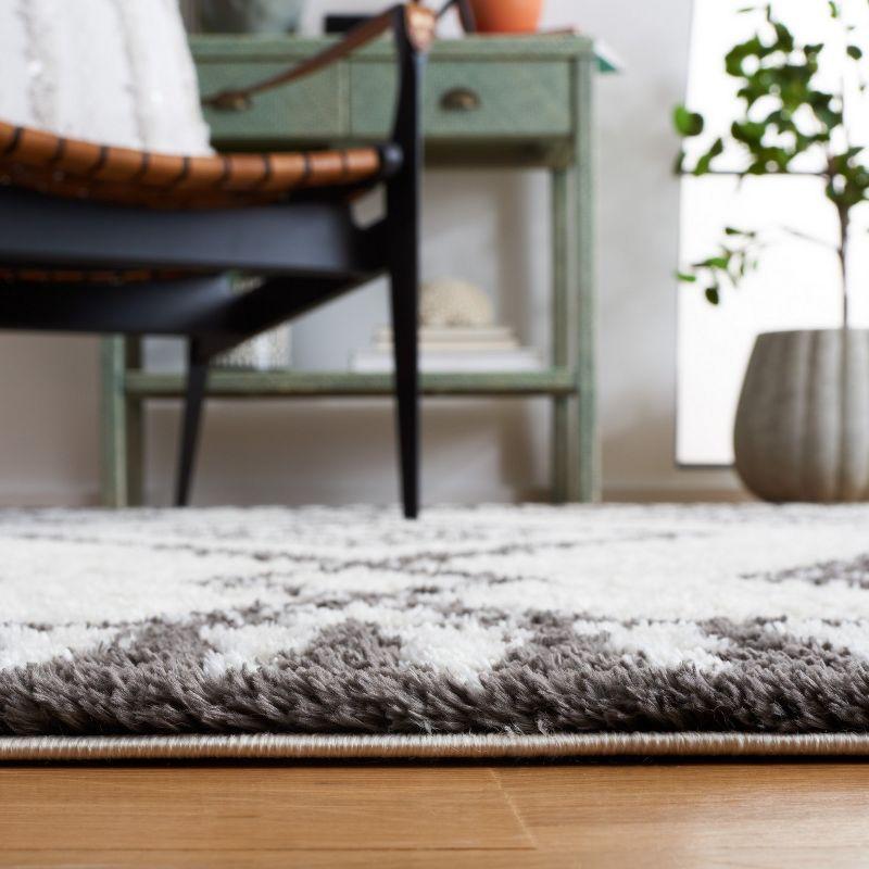 Marrakesh MRK304 Power Loomed Area Rug - Ivory/Dark Gray - 6'7"x6'7" - Safavieh.