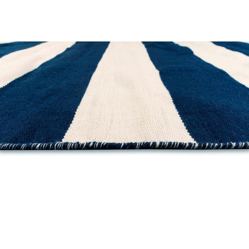 Liora Manne Sorrento Stripes Indoor/Outdoor Rug..