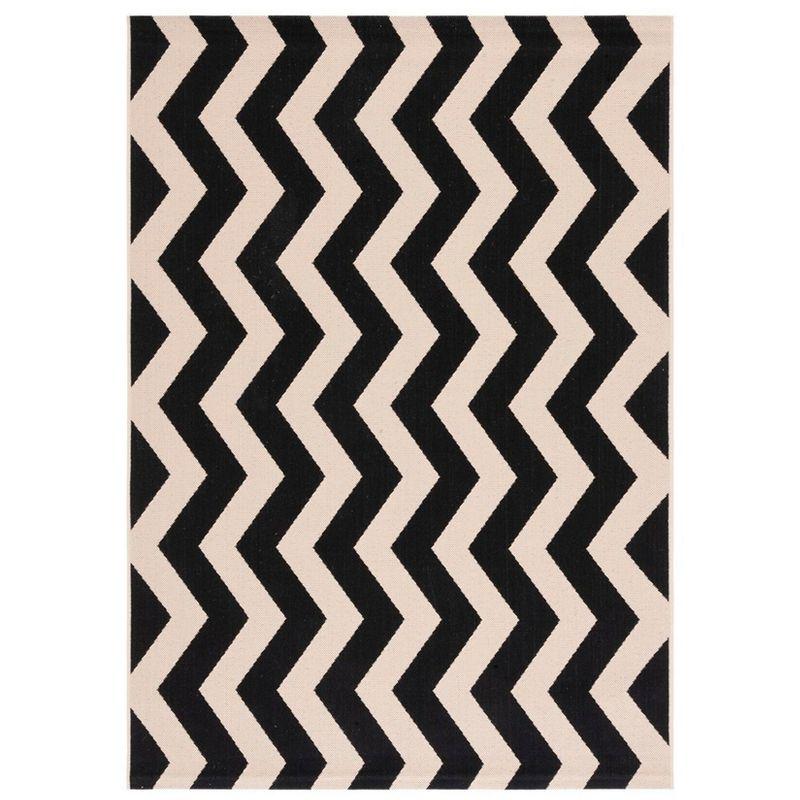 Courtyard CY6245 Power Loomed Indoor and Outdoor Area Rug - Black/Beige - 4'x5'7" - Safavieh