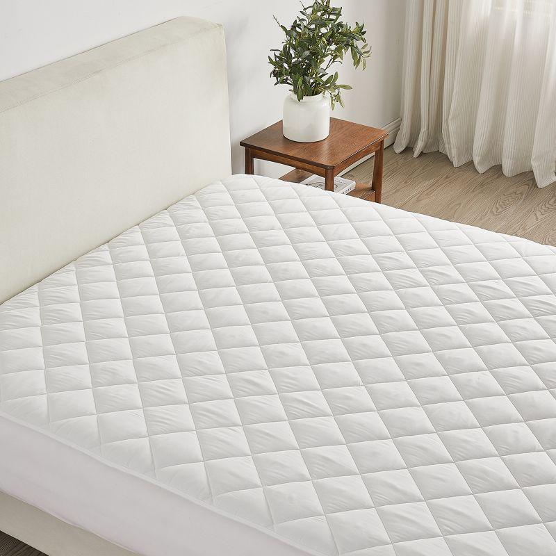 Full Size White Down Alternative Waterproof Quilted Mattress Pad