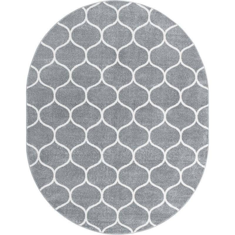 Light Gray/Ivory Oval Trellis Synthetic Area Rug 8' x 10'