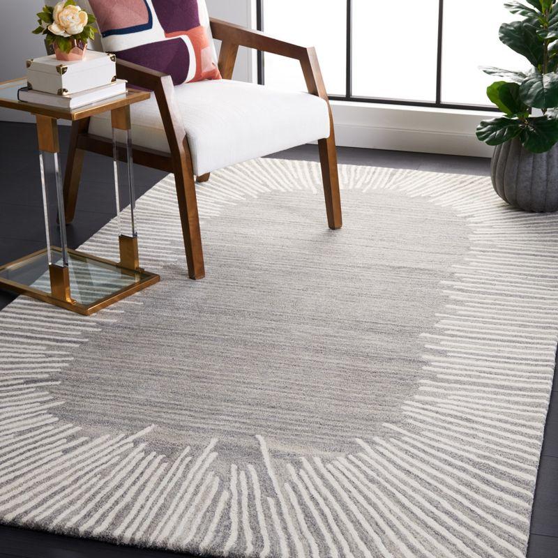 Artisan Grey & Ivory Wool-Silk Blend 5' Square Tufted Rug