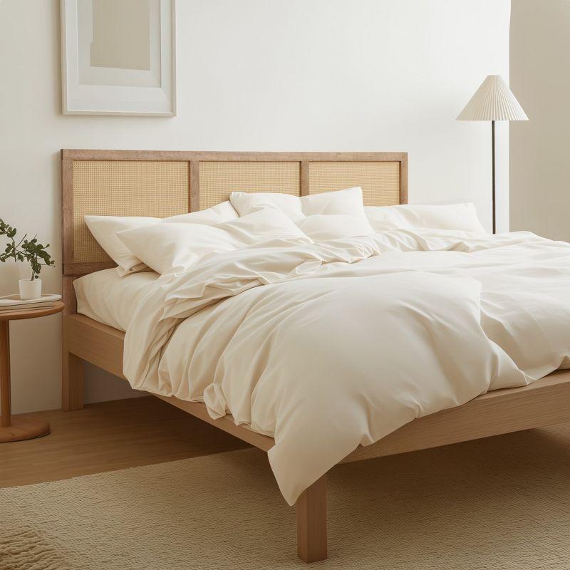 LuxenHome Natural Finish Rubberwood with Rattan Panels Headboard, Queen Brown