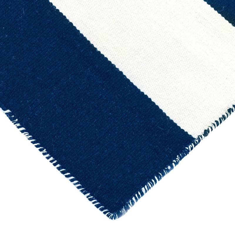 Liora Manne Sorrento Stripes Indoor/Outdoor Rug..