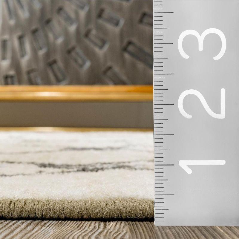 Nuloom Dani Geometric 5x8 Indoor Area Rug for Living Room Bedroom Dining Room Kitchen, Beige/Ivory