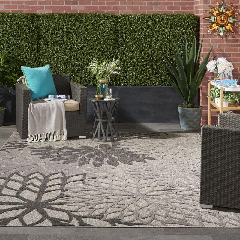 Nourison Aloha Floral Bloom Flatweave High-Low Indoor Outdoor Area Rug Silver Grey 7' x 10'