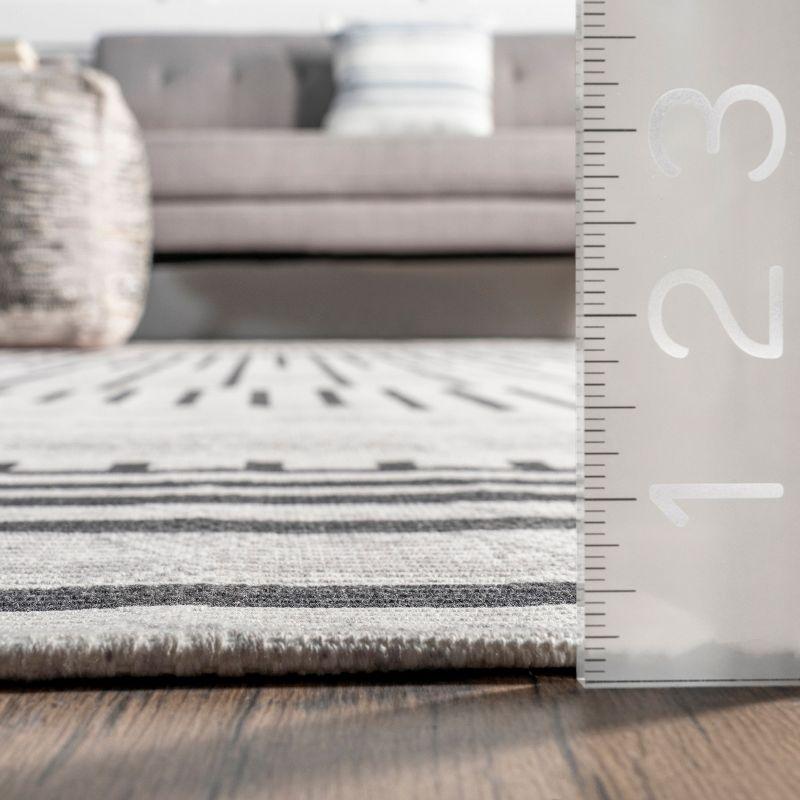 Nuloom Modern Sun Pet Friendly Machine Washable Area Rug, 8' x 10', Light Beige