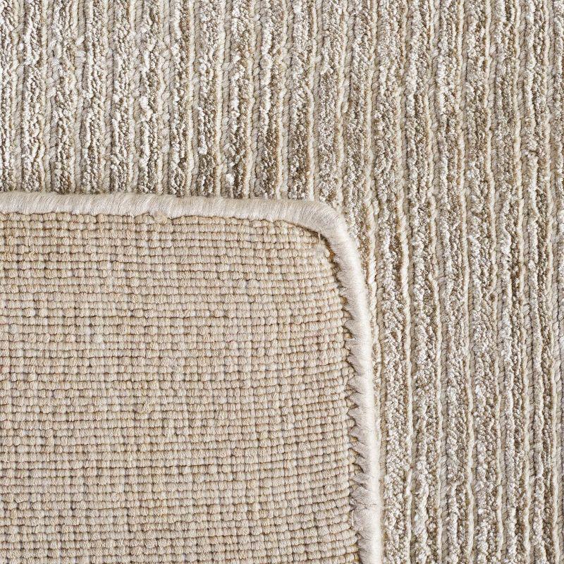 Mirage MIR234 Hand Loomed Indoor Area Rug - Light Silver - 5'x8' - Safavieh.