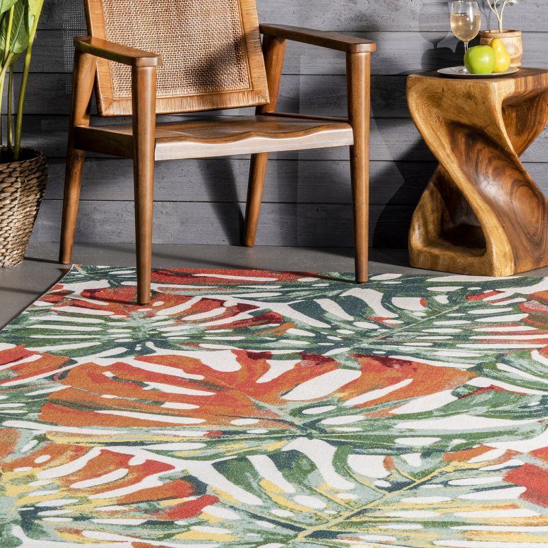 Reversible Multicolor Floral Synthetic 3' x 5' Indoor/Outdoor Rug