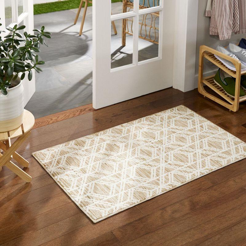 Town & Country Living TOWN & COUNTRY EVERYDAY Walker Modern Diamond Everwash Non-Slip Backing Kitchen Mat