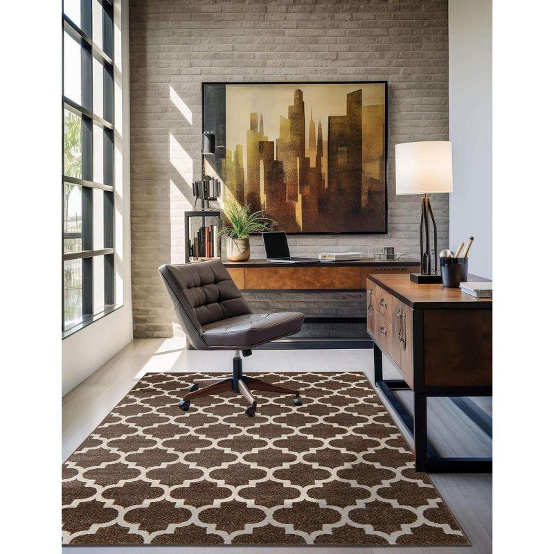 Brown Trellis 4' x 6' Stain-Resistant Synthetic Area Rug