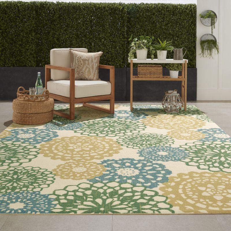 Waverly Sun N Shade SND72 Ivory Gold Indoor/Outdoor Area Rug 7'9" x 10'10"