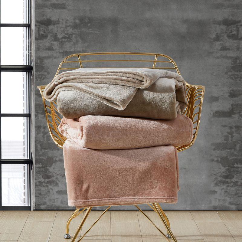 Kenneth Cole Reaction Ultra Soft Fleece Blanket