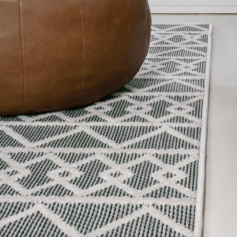 Aylan High-Low Pile Knotted Trellis Geometric Indoor/Outdoor Area Rug  - JONATHAN Y