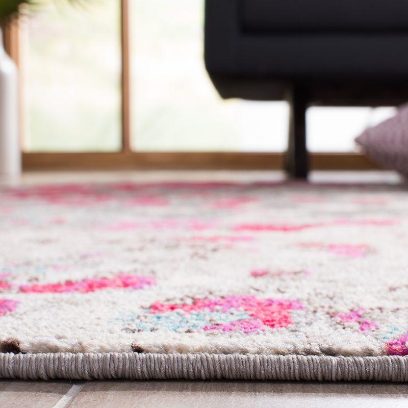 Madison MAD425 Power Loomed Indoor Area Rug - Grey/Red - 5'3"x7'6" - Safavieh