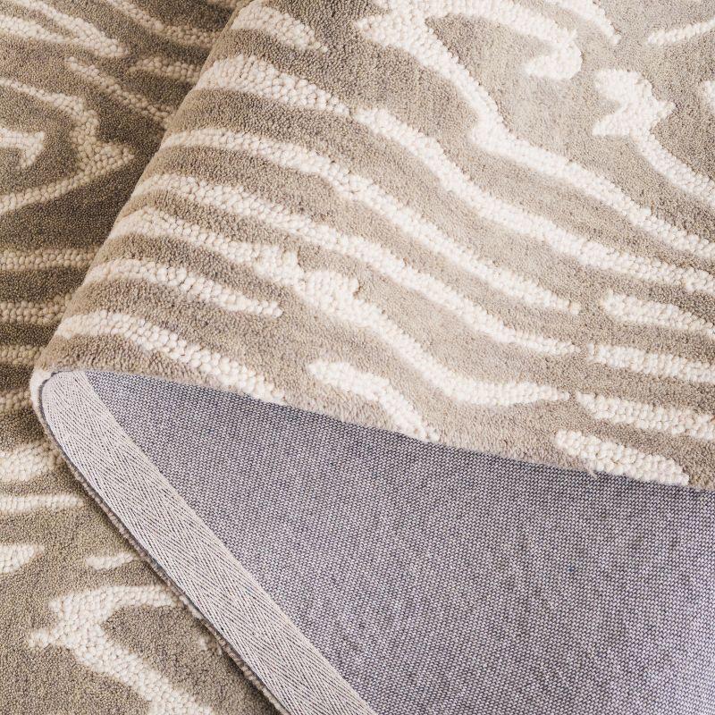 Ebony EBN550 Handmade Tufted Area Rug - Grey/Ivory - 6' X 9' - Safavieh