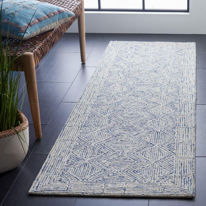 Micro-Loop MLP538 Hand Tufted Area Rug - Safavieh