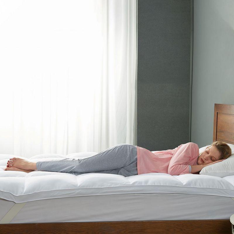 Cheer Collection Luxury Down Alternative Mattress Topper with Anchor Bands (Full)