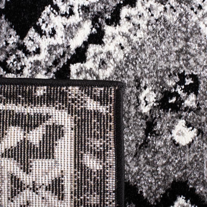 Vintage Hamadan VTH293 Power Loomed Indoor Accent Rug - Grey/Black - 2'7"x5' - Safavieh