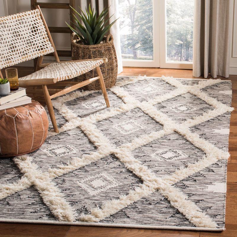 Kenya Diamond Trellis Black/Ivory Hand-Knotted Wool Area Rug - 6' x 9'